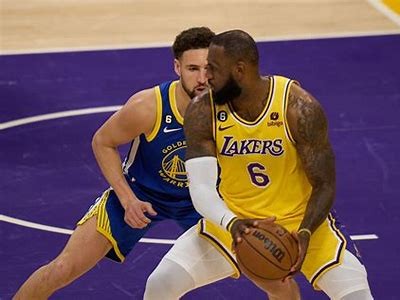 NBA季后赛：掘金对阵太阳战火重燃，2021nba掘金vs太阳