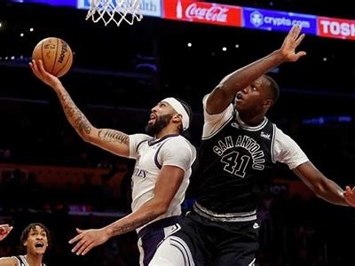 NBA西部决赛：勇士对阵马刺比赛回顾，2021nba勇士vs马刺